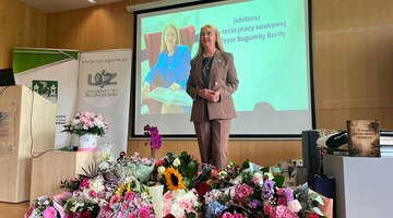 Jubileusz 45-lecia pracy naukowej prof. Bogumiły Burdy
